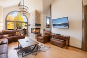 Elk Ridge Trail Townhome: Hot Tub, Spacious, Cool Location