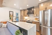 Timbernest Summit Escape: Beautiful Updates, Great Location