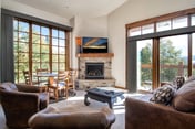 Frisco Sports Chalet Tenmile Condo: Stylish, On Shuttle Route