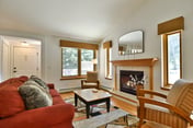 Park Forest Deer Trail Townhome: Hot Tub, On Shuttle Route