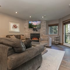 Village Chateaux Northstar Condo: Downtown, Ski In/Out