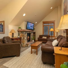 Expedition Station Powder Days Condo: Ski In, Ski Out Keystone Retreat