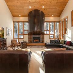 Grand Antler Lodge: Spacious, Updated, Sleeps 16