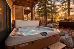 Elk Ridge Trail Townhome: Hot Tub, Spacious, Cool Location - Image 2