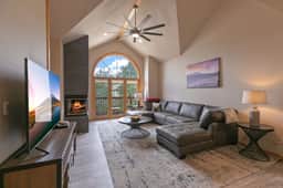 Elk Ridge Imperial Townhome: Spacious, Hot Tub - Image 2