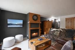 Ski Hill Powder Retreat: Downtown Breck, Walk to Gondola - Image 2