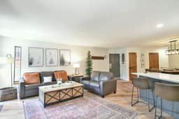 Pine Ridge Off-Piste Condo - Ski In, Walk to Downtown! - Image 3
