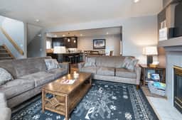 Blue Granite Off Main Townhome: Updated, Great Location - Image 3