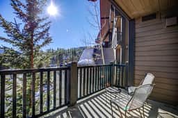 Crystal Peak Mountaineer Condo: Ski-In, Ski-Out Luxury - Image 5