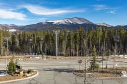 Crystal Peak Expedition Condo: Ski-In, Ski-Out Luxury - Image 4