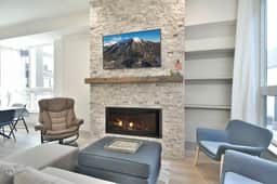 Fourth Street Crossing Ptarmigan Townhome: Downtown, Close to Everything! - Image 2
