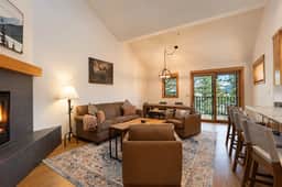 Twin Elk Lodge Pine & Peak Townhome: Walk To Main Street & Gondola, Ski-In - Image 2