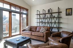Frisco Sports Chalet Tenmile Condo: Stylish, On Shuttle Route - Image 2