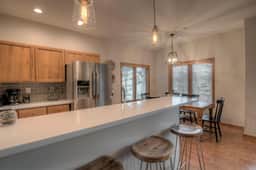 Los Pinos Pine Bough Condo: Walk to the Lifts, Close to Town - Image 4