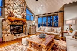 Boulder Ridge Haus: Slopeside Elegance - Image 3