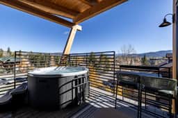 Frisco Flats Condo - Mountain Views, Private Hot Tub, Downtown! - Image 2