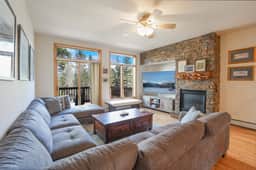 Prospect Point Getaway: Mountain Views w/ Private Hot Tub - Image 2