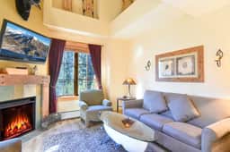 The Springs at River Run - Walk to Lifts, Pool & Hot Tubs - Image 2