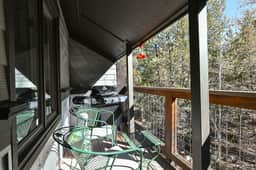 Windwood Bluebird Townhome - Walk to Town, Close to Everything! - Image 5