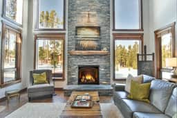 Shekel Haus – Luxury Mountain Retreat w/ Views & Hot Tub - Image 2