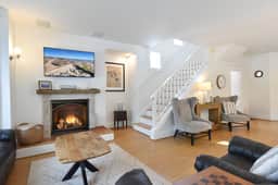 Main Street Retreat: Downtown, Mountain Views, Hot Tub - Image 2