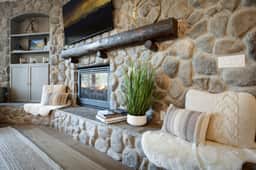 Dyer Trail Long Stay: Spacious Home w/ Mountain Views - Image 3