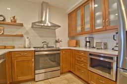 Crystal Peak Pioneer Condo: Slopeside Luxury - Image 5