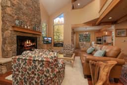 Silverbell Chalet: Private Hot Tub, Mountain Views - Image 3