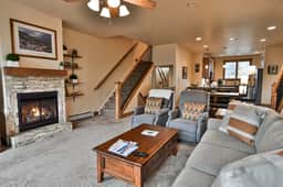 Prospect Point Retreat: Lakeside Townhome, Mountain Views - Image 5