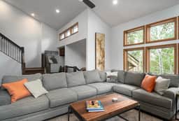 Summit Haven Home: Hot Tub, Stylish New Remodel - Image 4