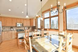 Mt. Victoria Lodge Crestline Condo: Downtown, Nicely Appointed - Image 5