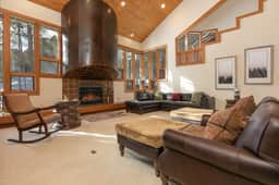 Grand Antler Lodge: Spacious, Updated, Sleeps 16 - Image 2