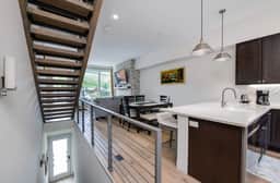 Fourth Street Crossing Traverse Townhome: Stylish Retreat - Image 2
