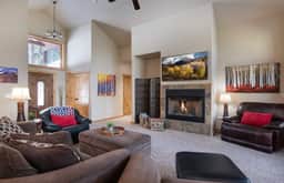 Whispering Pines Retreat: Quiet Wooded Setting, Hot Tub - Image 3