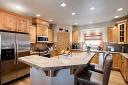 Whispering Pines Retreat: Quiet Wooded Setting, Hot Tub - Image 5