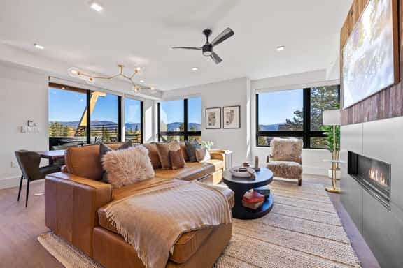 Frisco Flats Condo - Mountain Views, Private Hot Tub, Downtown! - Image 1