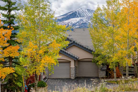 Mountainscape Long Stay Townhome: 30+ Day Rental w/ Breathtaking Views - Image 1