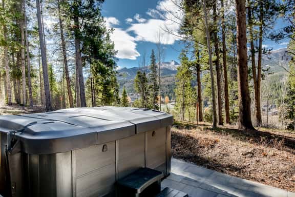 Dyer Trail Long Stay: Spacious Home w/ Mountain Views - Image 1