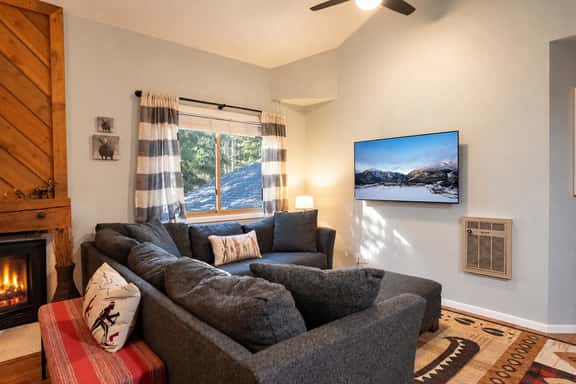 Flying Dutchman Hideaway Condo: Pool/Hot Tub Access, On Shuttle Route - Image 1