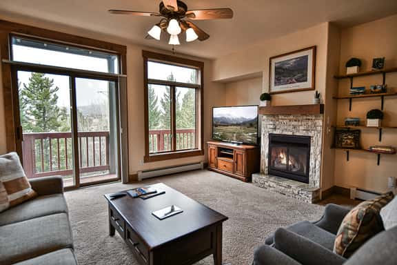 Prospect Point Retreat: Lakeside Townhome, Mountain Views - Image 1