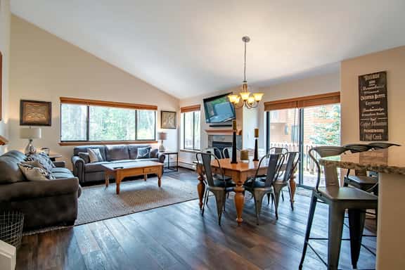 Park Forest Moose Pad Townhome: Hot Tub, On Shuttle Route - Image 1