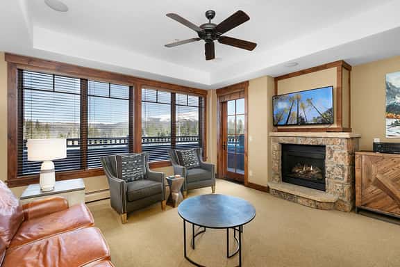 Crystal Peak Explorer Condo: Ski-In, Ski-Out Luxury - Image 1
