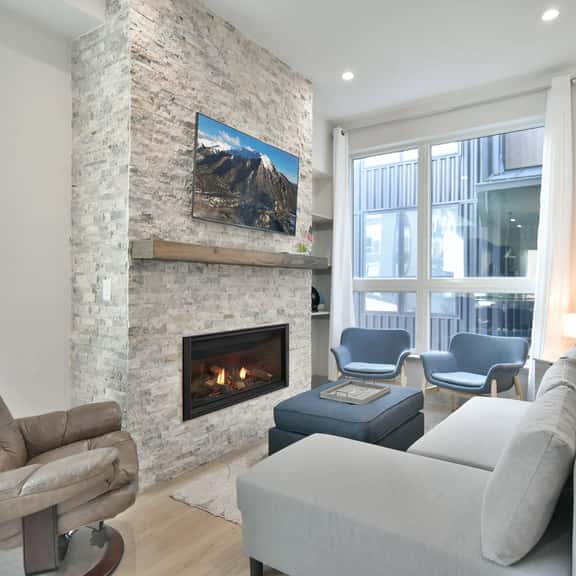 Fourth Street Crossing Ptarmigan Townhome: Downtown, Close to Everything! - Image 1
