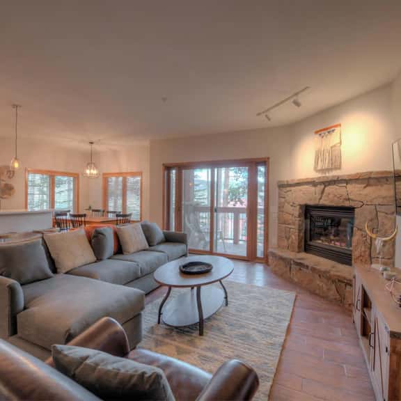 Los Pinos Pine Bough Condo: Walk to the Lifts, Close to Town - Image 1