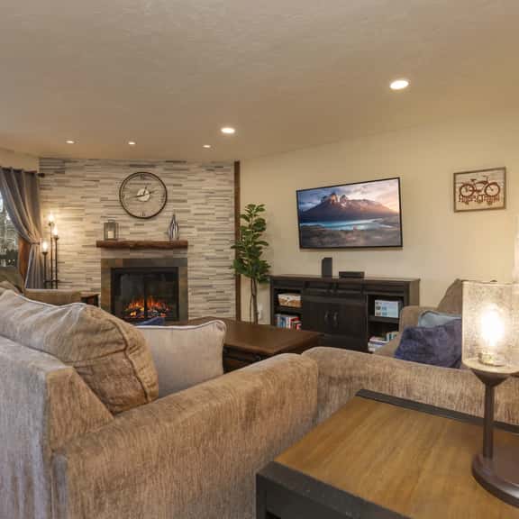 Park Place Pikes Peak Condo: Ski In, Walk To Main St - Image 1