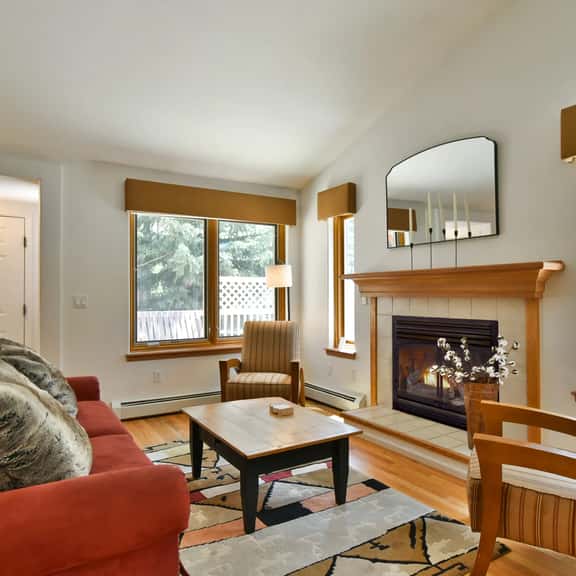 Park Forest Deer Trail Townhome: Hot Tub, On Shuttle Route - Image 1