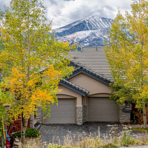 Mountainscape Long Stay Townhome: 30+ Day Rental w/ Breathtaking Views - Image 1