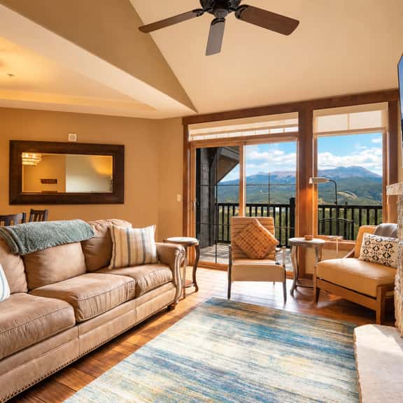 Crystal Peak Highpoint Condo: Ski In/Out, Mountain Views - Image 1