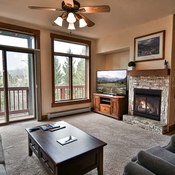 Prospect Point Retreat: Lakeside Townhome, Mountain Views - Image 1