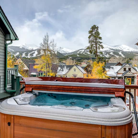 Wendall Square Downtown Townhome: Views w/ Hot Tub - Image 1